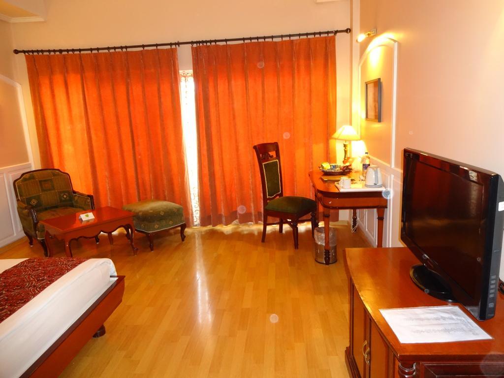 Hotel Babylon International Rāipur Zewnętrze zdjęcie