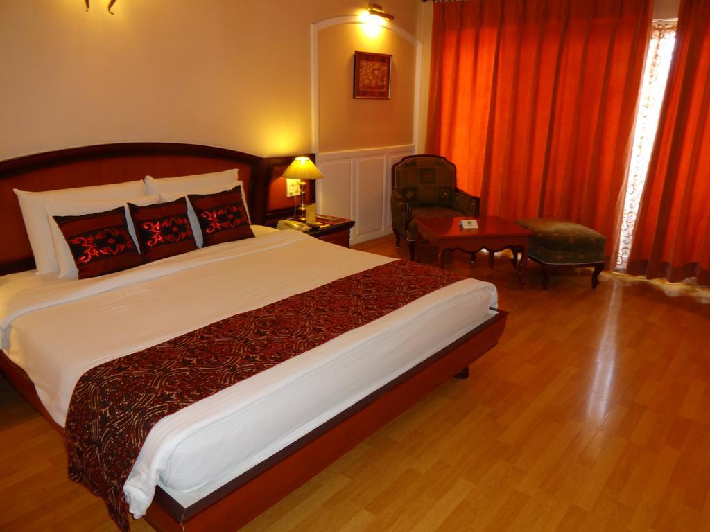 Hotel Babylon International Rāipur Zewnętrze zdjęcie