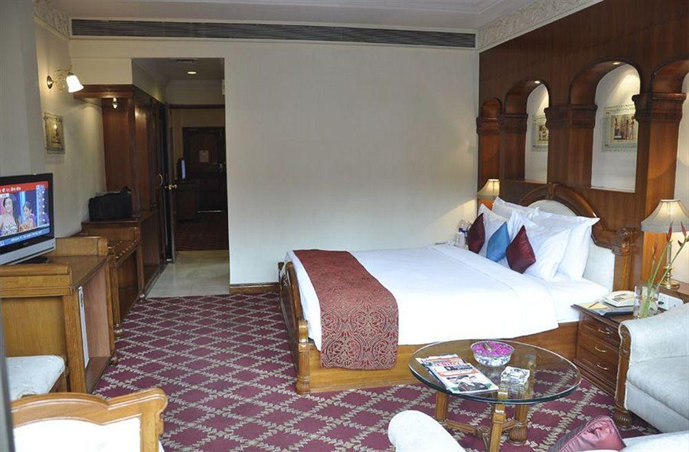 Hotel Babylon International Rāipur Zewnętrze zdjęcie