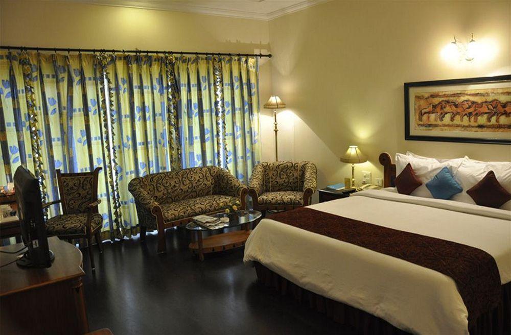 Hotel Babylon International Rāipur Zewnętrze zdjęcie