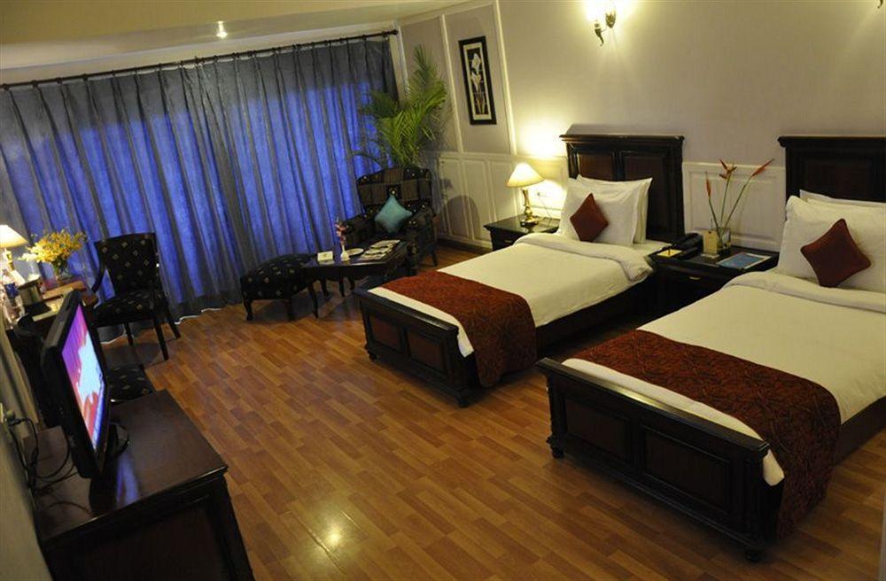 Hotel Babylon International Rāipur Zewnętrze zdjęcie